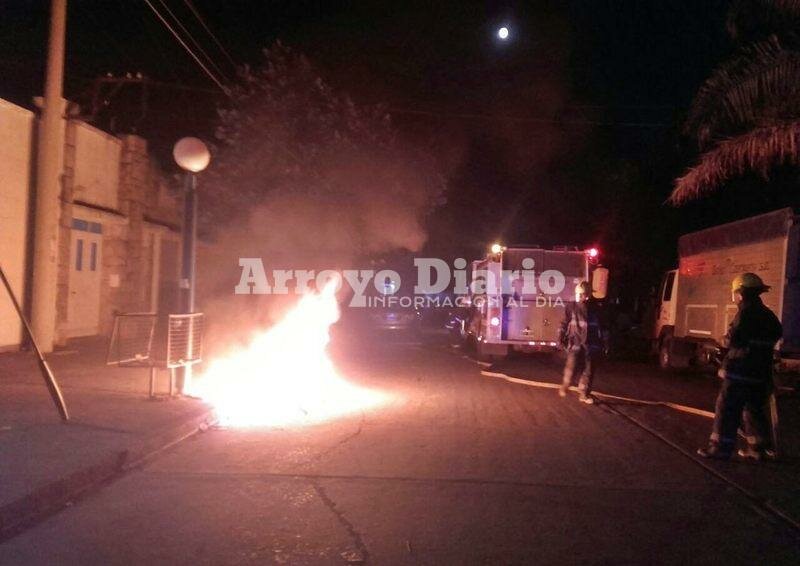 Segunda salida del a?o. La anterior salida de bomberos se registr? en la tarde -noche de este martes 2 de enero, fue un incendio de pastizales KM 273 de autopista.