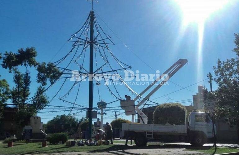 Temprano. La imagen fue tomada esta ma?ana alrededor de las 9, los municipales trabajaban en la esquina de Maiorano y Humberto Primo.