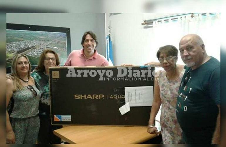 Imagen de La Comuna se gan? un Smart TV 43?”