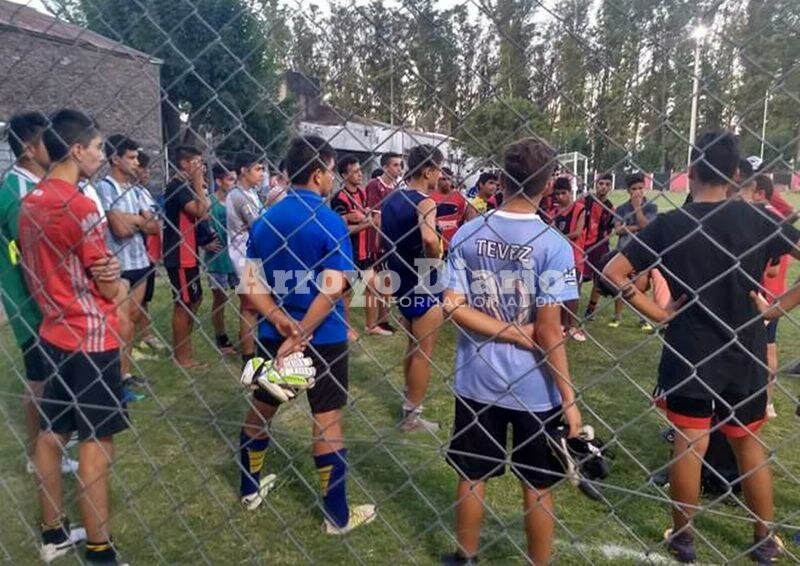 Imagen de Figherense vs Argentino de Rosario en partido amistoso