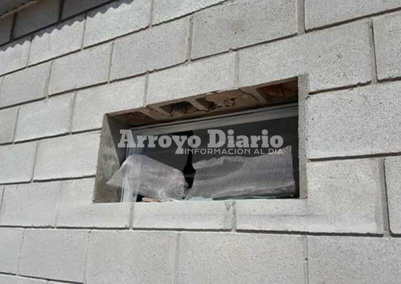 Imagen de Da?os en el gimnasio cubierto de Central Argentino