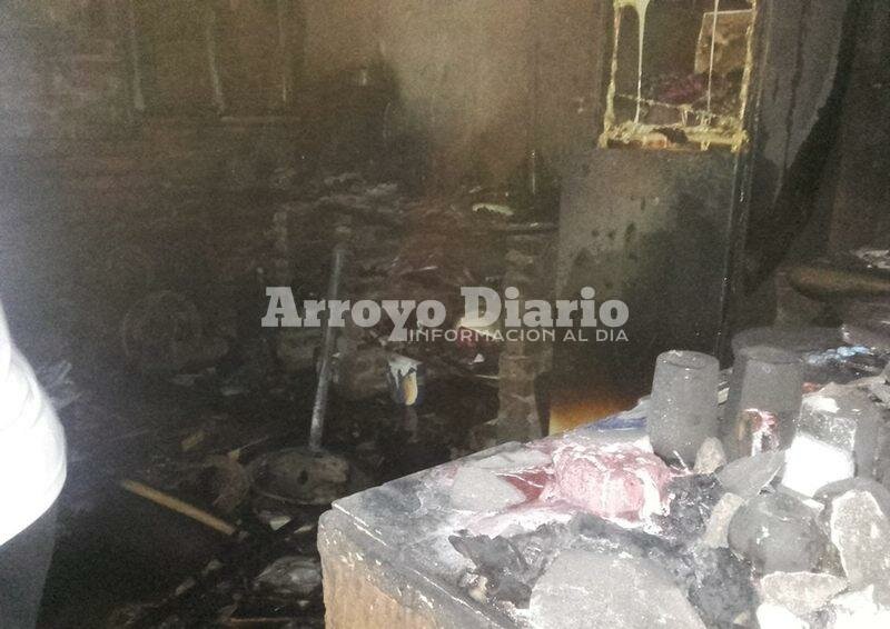 Desolaci?n y tristeza. La imagen que muestra parte del siniestro en la vivienda incendiada