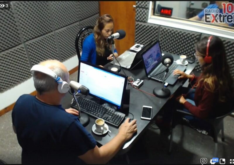 Imagen de Emisi?n EN VIVO y EN DIRECTO, Dos & Pico Radio Extremo 106.9