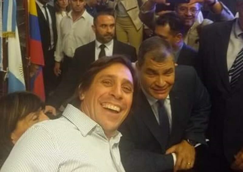 Imagen de Stangoni junto al ex presidente de Ecuador, Rafael Correa