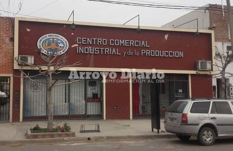 La informaci?n fue suministrada por el Centro Comercial, Industrial y de la Producci?n de nuestra ciudad.