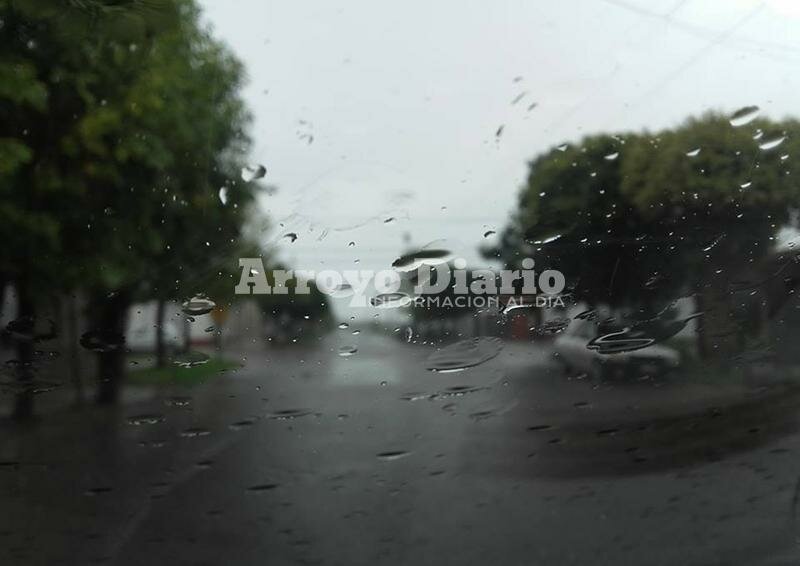 Imagen de Otra jornada gris y cargada de agua en la ciudad