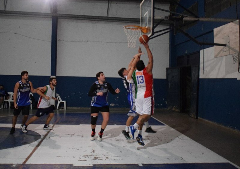 Imagen de B?squet: Triunfo de Athletic frente a Universitario de Rosario