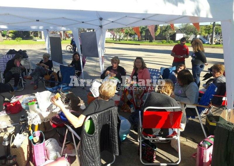 Imagen de Las ?“Reinas Tejedoras?” de jornada en Fighiera