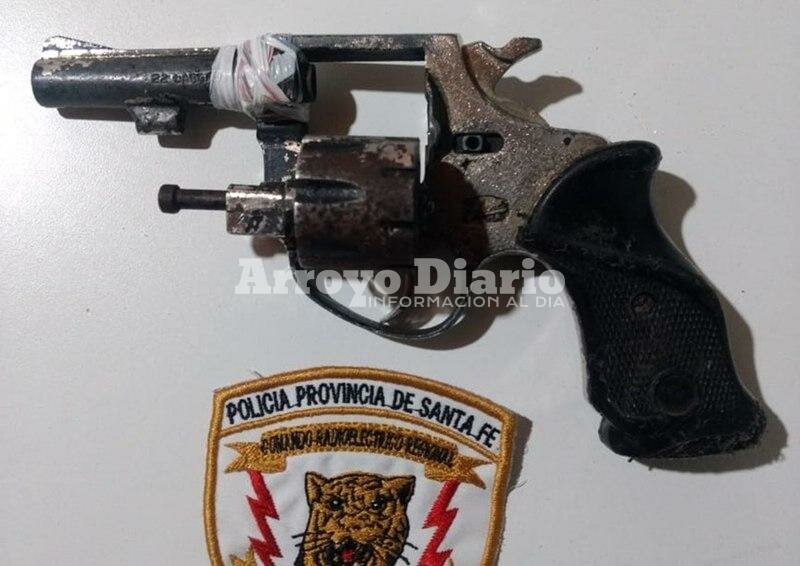 Imagen de Portaba un arma de fuego y qued? detenida; tiene 15 a?os