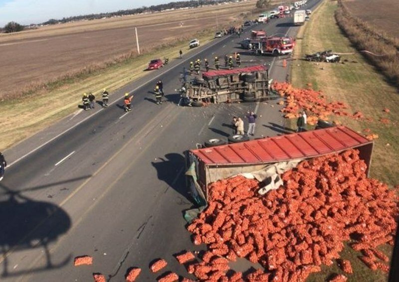 El accidente se produjo en la ruta A012 en Zavalla. Foto: @HernanFunes