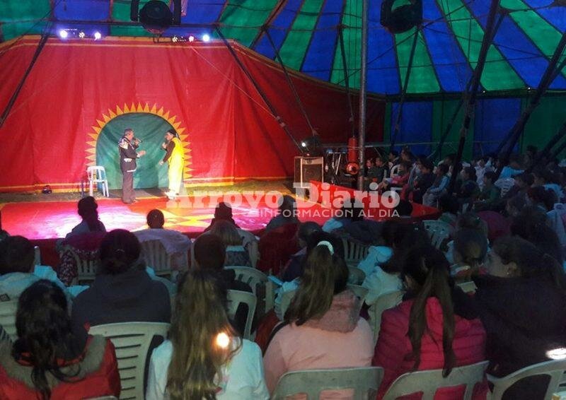 Imagen de La Escuela primaria fue al circo