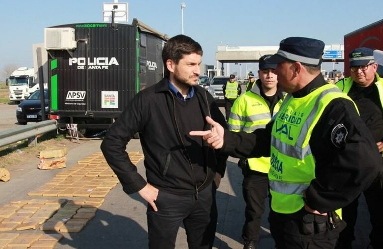 Imagen de Polic?a de Seguridad Vial (PSV) secuestr? un cargamento de 392 kg de droga en Autopista Rosario C?rdoba