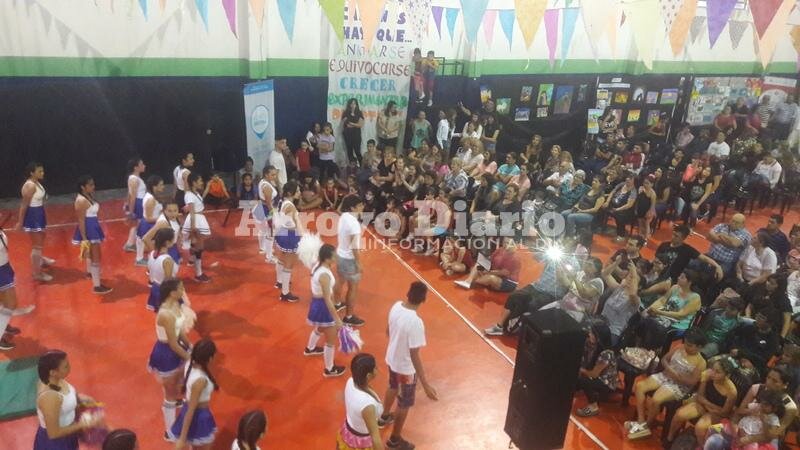 Un centenar de personas se hicieron presentes en el evento.