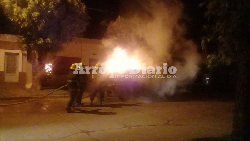 Imagen de Incendio de un acoplado de la Comuna