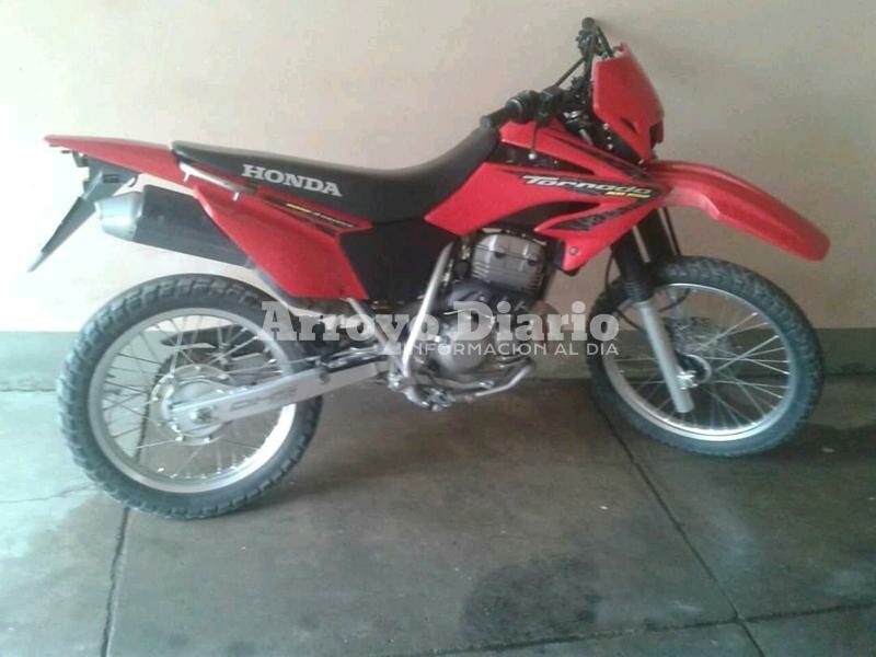 Imagen de Robaron esta moto del Barrio G?emes