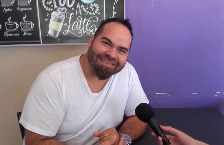 "Esperemos que la gente nos acompa?e y cante con nosotros", pronunci? Juan en entrevista este domingo despu?s de almorzar en un bar de Arroyo Seco.