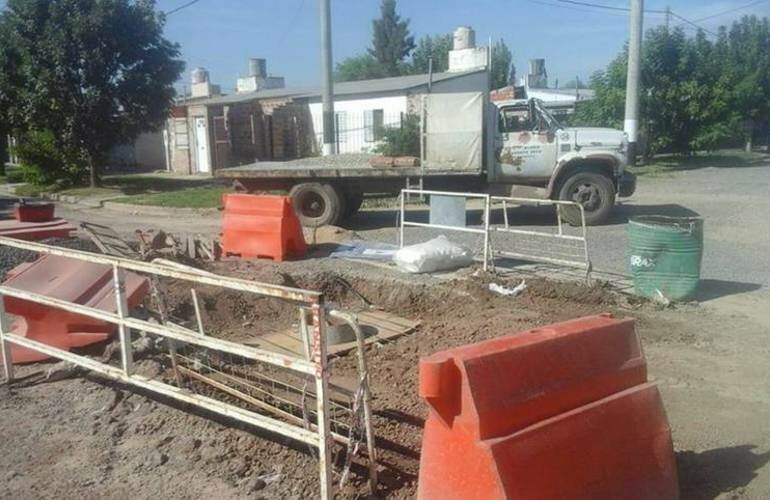 Imagen de Encofrado y c?mara de inspecci?n para la conexi?n de cloacas en el Barrio Zanchetta